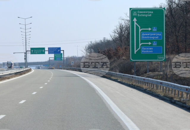 Мъж загина, а други двама са ранени при катастрофа на магистрала "Марица"