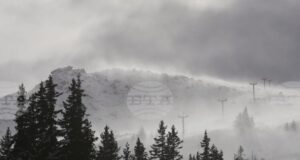 На много места все още има лавинна опасност, съобщиха от Планинската спасителна служба на БЧК