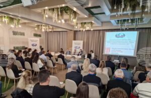 Над 150 хореографи, ръководители на 89 фолклорни ансамбли, специалисти и организатори на фестивали се събраха във Велико Търново