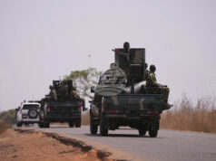 Нигерийската армия заяви, че е убила командир на „Боко Харам“ и още 10 бойци от ислямистката групировка Нигерийската армия заяви, че е убила командир на "Боко Харам" и още 10 бойци от ислямистката групировка