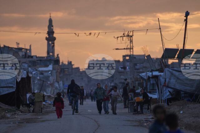 Николай Младенов съобщи, че около 2000 палестинци са кандидатствали за работа в новите полицейски сили на Газа