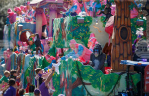 Ню Орлиънс празнува Марди Гра, който слага край на карнавалния сезон