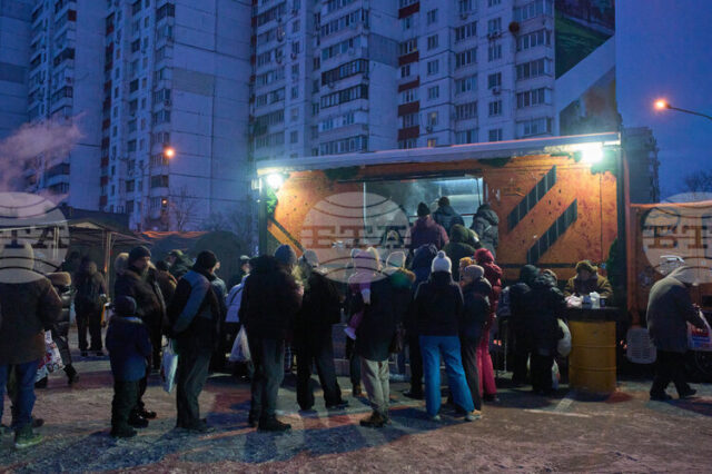 Няколко експлозии отекнаха в Киев след предупреждение за ракетна опасност Няколко експлозии отекнаха в Киев след предупреждение за ракетна опасност