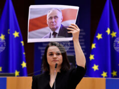 ОБНОВЕНА
                                                                                                Беларуската опозиционна лидерка Светлана Тихановска приветства освобождаването от затвора на Николай Статкевич