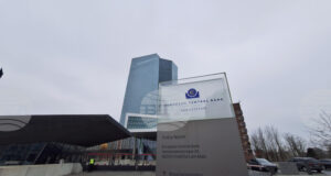 ОБНОВЕНА Европейската централна банка остави непроменени основните лихви за пети пореден път в първото за България участие като пълноправен член на еврозоната