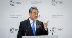 ОБНОВЕНА
                                                                                                Китайският външен министър Ван И предупреди за "импулсивните" призиви на САЩ за дистанциране от Китай