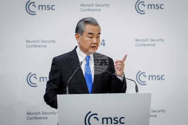 ОБНОВЕНА
                                                                                                Китайският външен министър Ван И предупреди за "импулсивните" призиви на САЩ за дистанциране от Китай