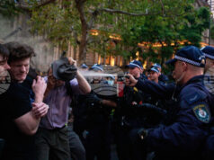 ОБНОВЕНА
                                                                                                Сблъсъци между полицията и пропалестински демонстранти по време на визитата на израелския президент Ицхак Херцог в Австралия