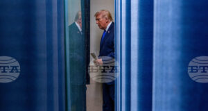 ОБНОВЕНА Тръмп обяви увеличение на временната глобална митническа ставка до 15 на сто