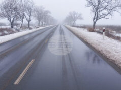 Ограничено е движението на тежкотоварни автомобили по АМ "Тракия" в област София поради снегопочистване в района на тунел „Траянови врата“
