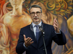 Основната задача на служебното правителство, освен провеждането на честни избори, е да засили усещането у хората, че има смисъл да се гласува, каза Трайчо Трайков