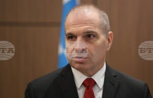 От април 34 нови влака ще обслужват пътници, пълната модернизация на железниците се очаква до 2029 г., заяви Гроздан Караджов