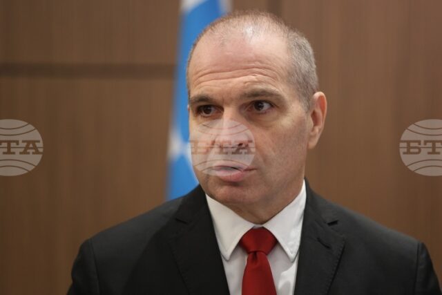 От април 34 нови влака ще обслужват пътници, пълната модернизация на железниците се очаква до 2029 г., заяви Гроздан Караджов