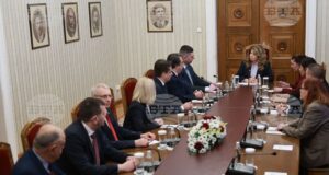 „Продължаваме промяната – Демократична България“