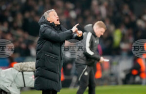 Пари Сен Жермен води преговори за нов договор със старши треньора Луис Енрике