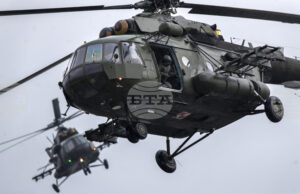 Петнадесет души загинаха при катастрофа на военен хеликоптер в Перу, съобщиха перуанските ВВС