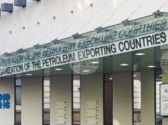 Петролът на ОПЕК се котира над 70 долара за барел за първи път от седем месеца Петролът на ОПЕК се котира над 70 долара за барел за първи път от седем месеца