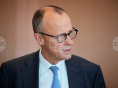 Повечето германци подкрепят идеята за преговори между Мерц и Путин, сочи проучване