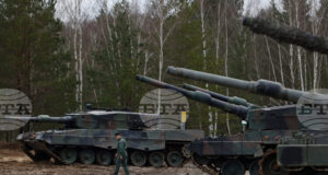 Полша забрани на произведени в Китай коли да влизат във военни обекти заради опасения от изтичане на информация