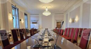 Поради липса на кворум Комисията по образованието и науката в Народното събрание не обсъди днес промените в Закона за училищното образование