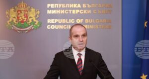 Правителството прие ключови транспортни реформи, обвързани с плащанията по ПВУ, заяви Гроздан Караджов на брифинг