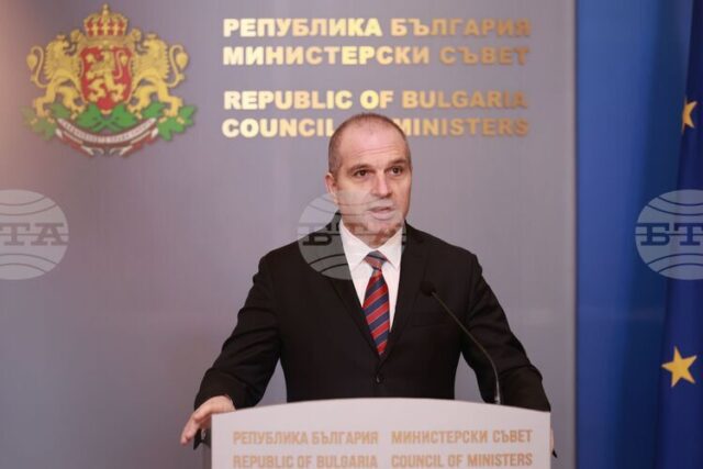 Правителството прие ключови транспортни реформи, обвързани с плащанията по ПВУ, заяви Гроздан Караджов на брифинг