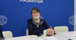 Представяне на списание ЛИК „130 години висше образование по изобразително изкуство“
                                                                                                Много възпитаници на казанлъшкото НУПИД "Акад. Дечко Узунов" доказват, че наученото тук е на световно ниво, каза директорът му Петя Минекова