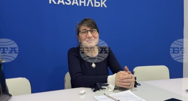 Представяне на списание ЛИК „130 години висше образование по изобразително изкуство“
                                                                                                Много възпитаници на казанлъшкото НУПИД "Акад. Дечко Узунов" доказват, че наученото тук е на световно ниво, каза директорът му Петя Минекова