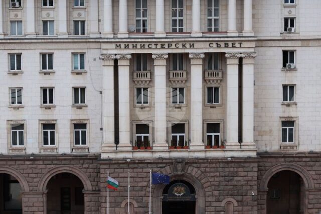 Премиерът Андрей Гюров свиква Съвета по сигурността в 13:00 часа