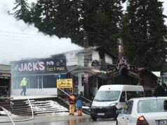 При пожар в търговски обект в курортния комплекс "Боровец" е пострадал един човек