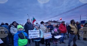 Приключи протестът на кръстовището на ул. „Бъдеще“ и Околовръстния път в кв. „Суходол“