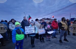 Приключи протестът на кръстовището на ул. „Бъдеще“ и Околовръстния път в кв. „Суходол“