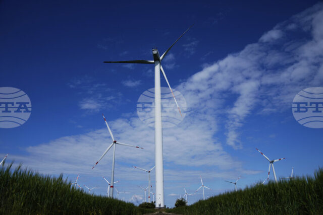 Производството на електроенергия от вятър в Германия е намаляло през 2025 г. въпреки увеличения капацитет