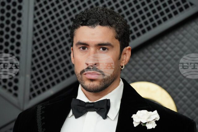 Пуерториканският изпълнител Бед Бъни отправи призив срещу имиграционните власти в САЩ на церемонията по наградите „Грами“