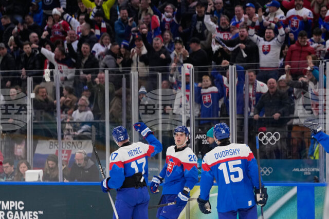 Пътуването до Олимпийските игри се обърква за издирван словашки фен на хокея на лед