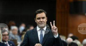 РАЗШИРЕНА
                                                                                                Депутат от канадската опозиция се присъедини към управляващата партия