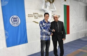 Ректорът на НСА награди Тервел Замфиров с почетен медал