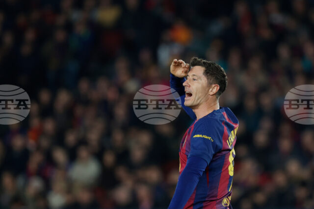 Роберт Левандовски е получил официална оферта от американския Чикаго Файър