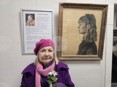 Росица Кадиева представи ретроспективна изложба "Рисунки и текстил" в плевенската галерия "Творителница О'Писменехъ!"