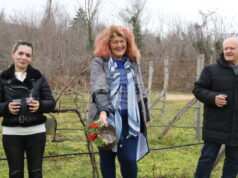 С ритуално зарязване на лозите и дегустация на вина Ботаническата градина в Балчик отбеляза Трифон Зарезан