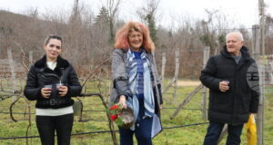 С ритуално зарязване на лозите и дегустация на вина Ботаническата градина в Балчик отбеляза Трифон Зарезан