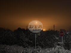 Светлини от специфично военно учение осветиха небето над учебен полигон „Тюлбето“ в Казанлък Светлини от специфично военно учение осветиха небето над учебен полигон „Тюлбето“ в Казанлък