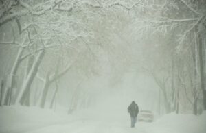 Седмицата идва с нови валежи от сняг, температурите падат снежна буря, сняг