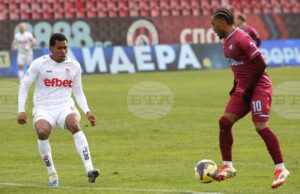 Септември се раздели с френския футболист Клери Сербер