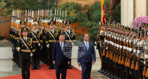 Си Цзинпин призова на среща с уругвайския президент за справедлив многополюсен свят