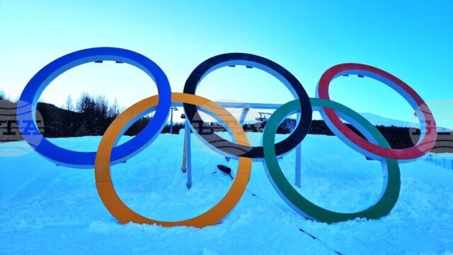 Скиорите алпийци Алберт Попов и Калин Златков ще се състезават от българите днес на зимните Олимпийски игри в Милано-Кортина.