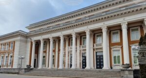 Спектакълът „За любовта“ с Цветана Манева, Александър Сано и Петър Дончев ще се играе в Перник утре