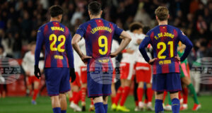 Старши треньорът Ханзи Флик не обвинява съдийството за загубата на Барселона от Жирона