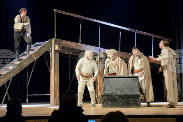 Театралната постановка „Илинден“ бе представена в Гоце Делчев по повод Театралната постановка „Илинден“ бе представена в Гоце Делчев по повод 154 години от рождението на патрона на града