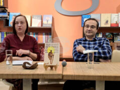 Това е книга за много драматичен и труден период, каза Боян Йорданов при представянето на "Под месечината, огромна като тиква"